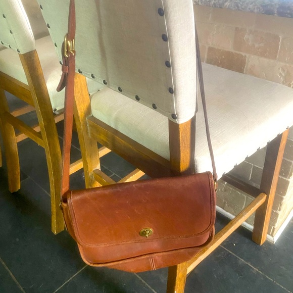 Coach Handbags - Vintage Cognac Coach Crossbody